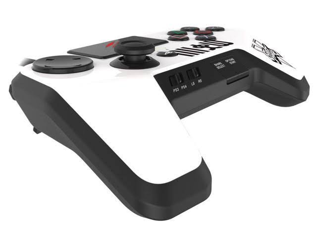 White Fightpad Pro for Playstation 4 M742