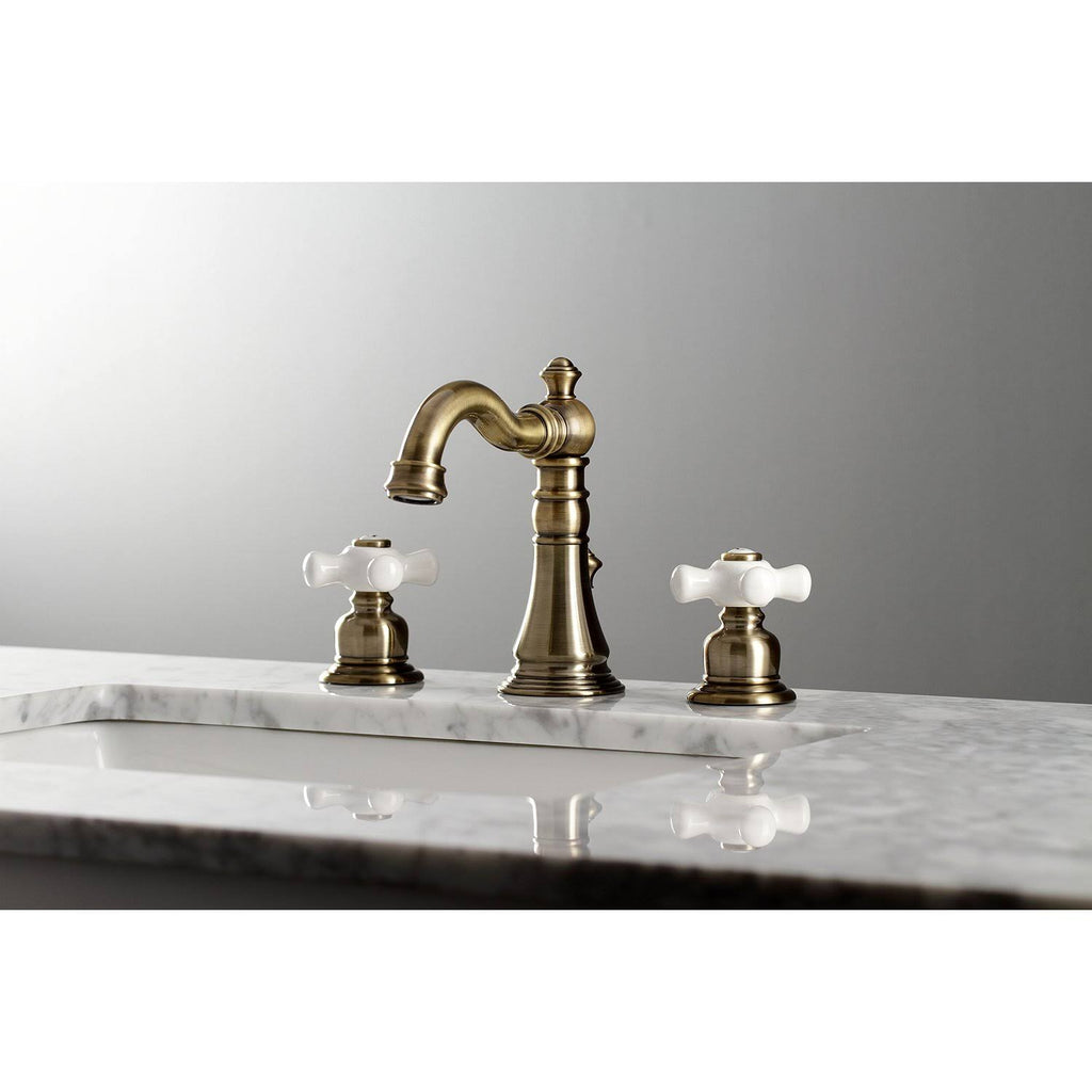 Polished Brass Widespread Bathroom Faucet M88123