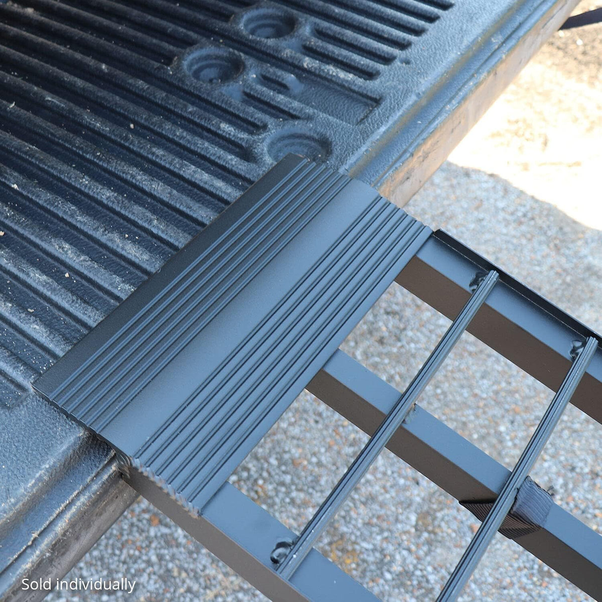 Folding Arch Ramps, Aluminum Frame, 600 LB Capacity, Safety Straps V22542