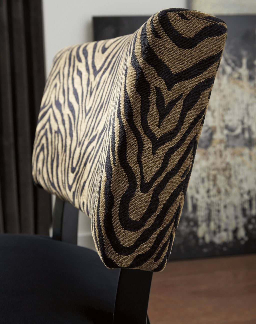 Gold Black Accent Chair Y448752