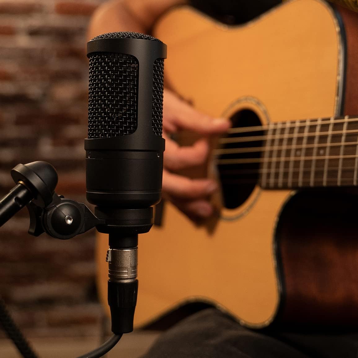 14x10 USB-C Audio Interface with Edge Solo Mic Z703