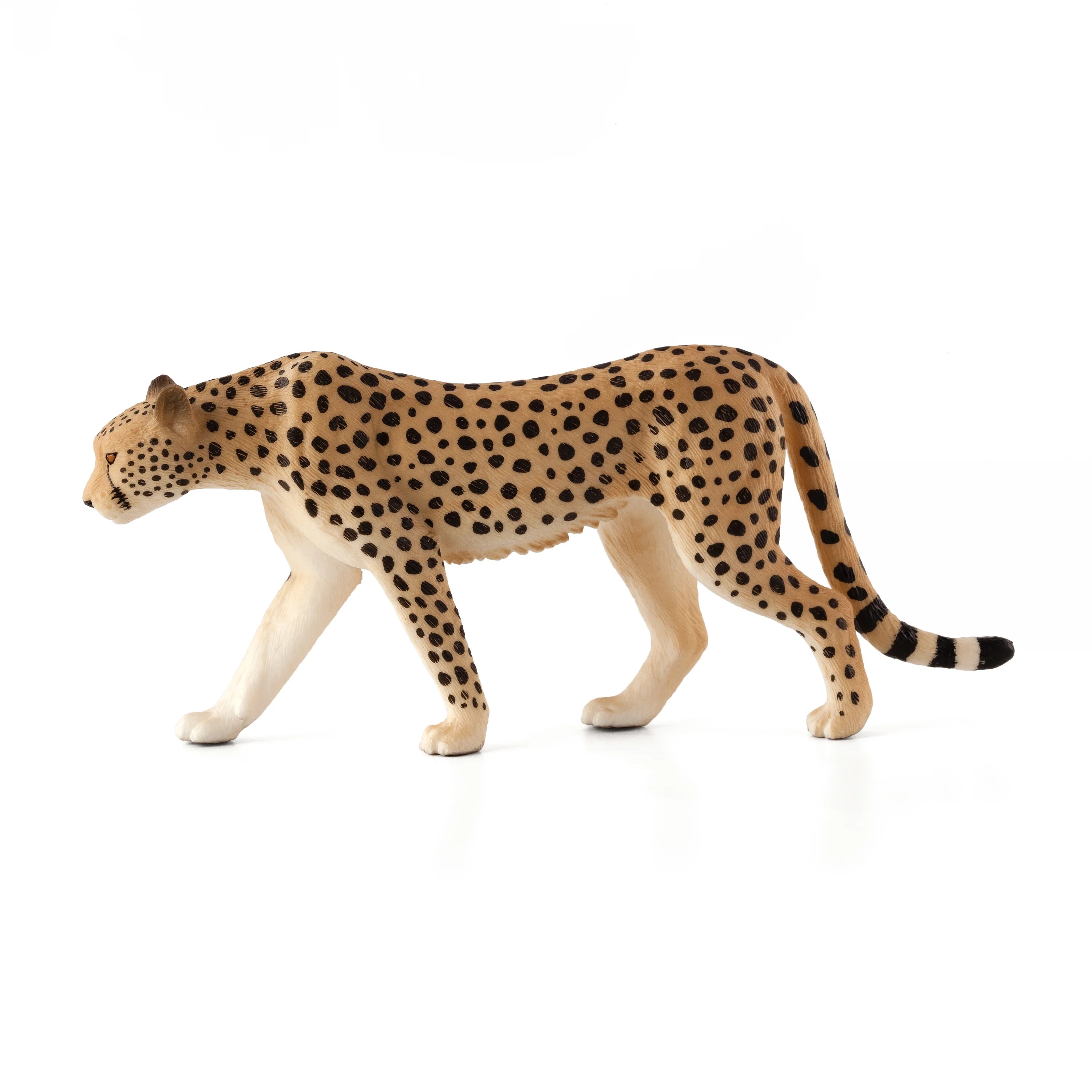 Cheetah Male Wildlife Figurine U411