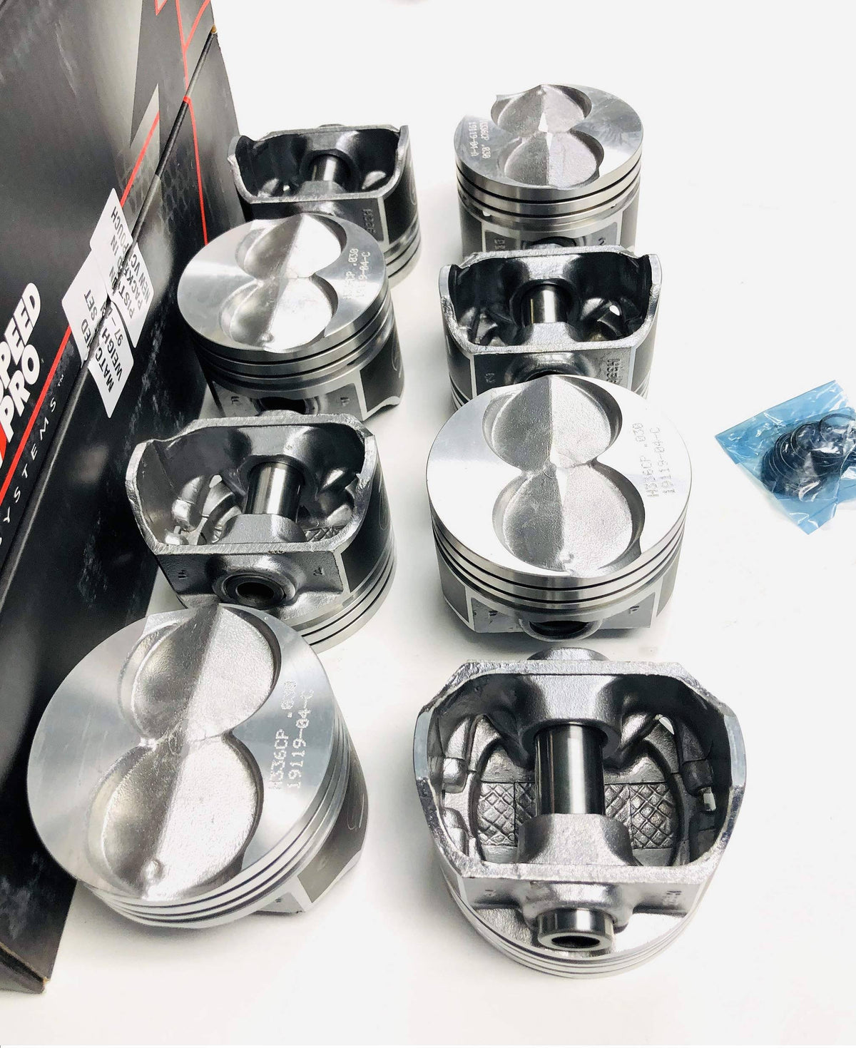 8 Pk Set Cast Pistons F15286